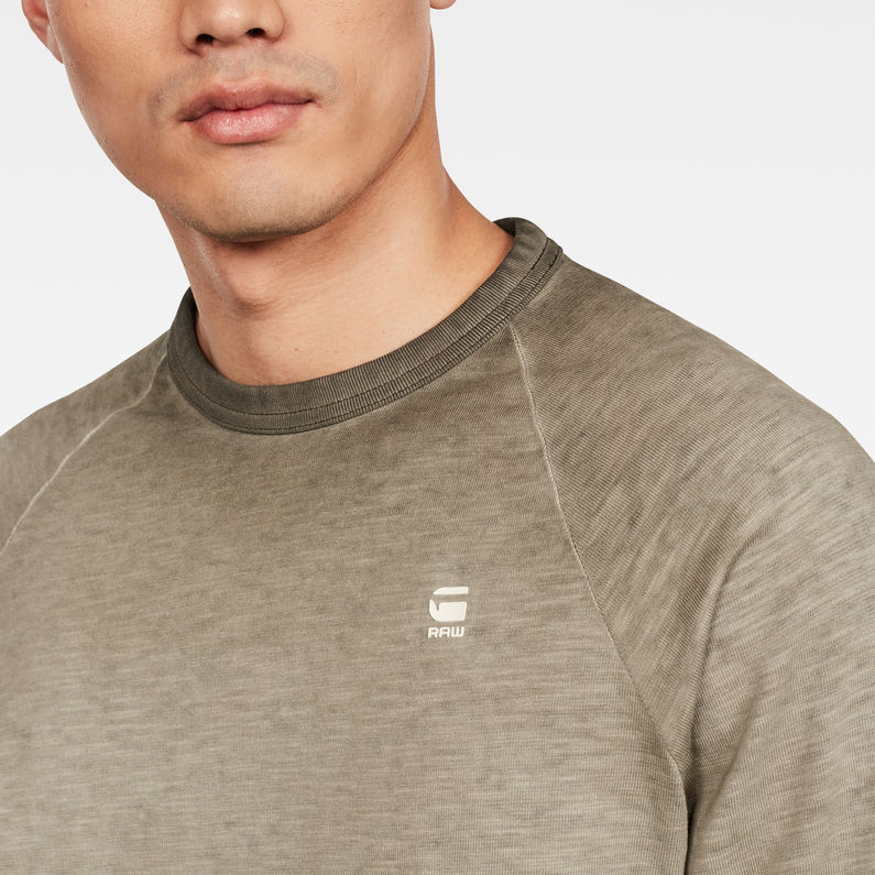 G-Star RAW® T-shirt Valtoras Overdyed Raglan Gris detail shot