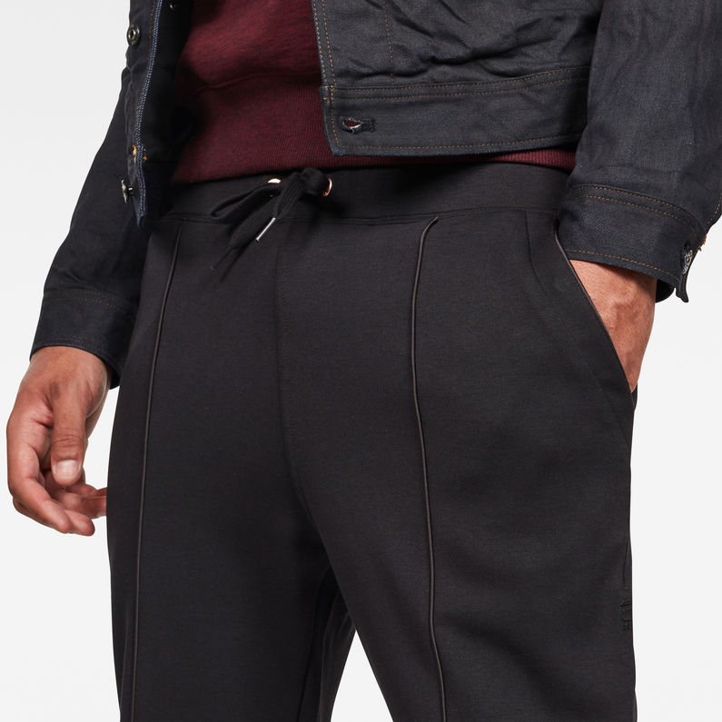 G-Star RAW® Lanc Slim Tapered Sweatpants Zwart detail shot