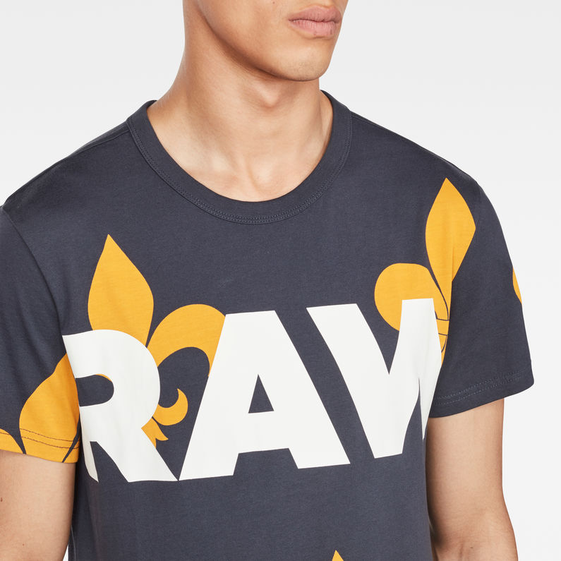 G-Star RAW® Fleur de Lys X25 Print T-Shirt Azul oscuro detail shot