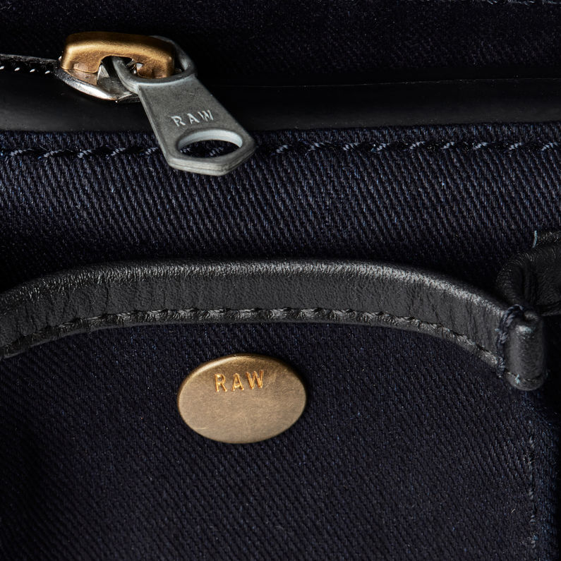 G-Star RAW® 30 Years Waistbag Dark blue detail shot
