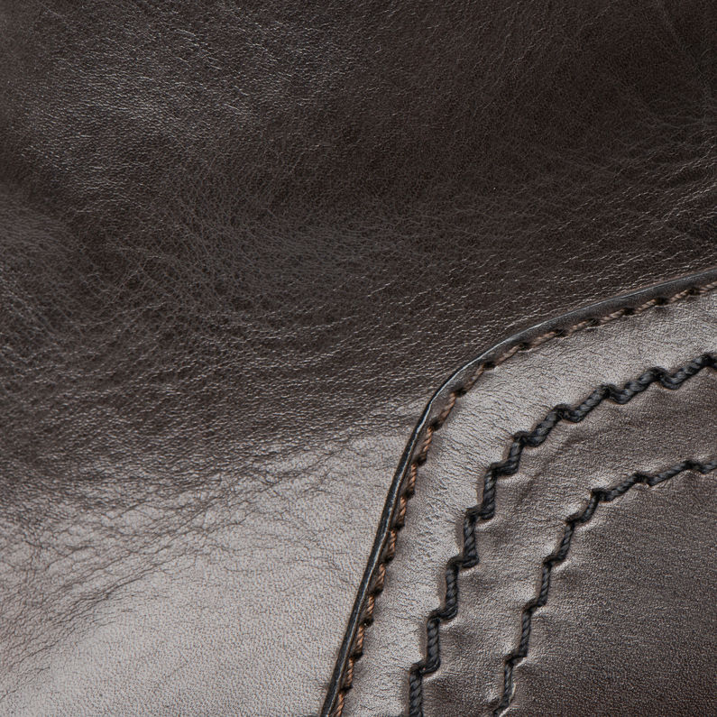 G-STAR® Roofer 30 Years Braun fabric shot