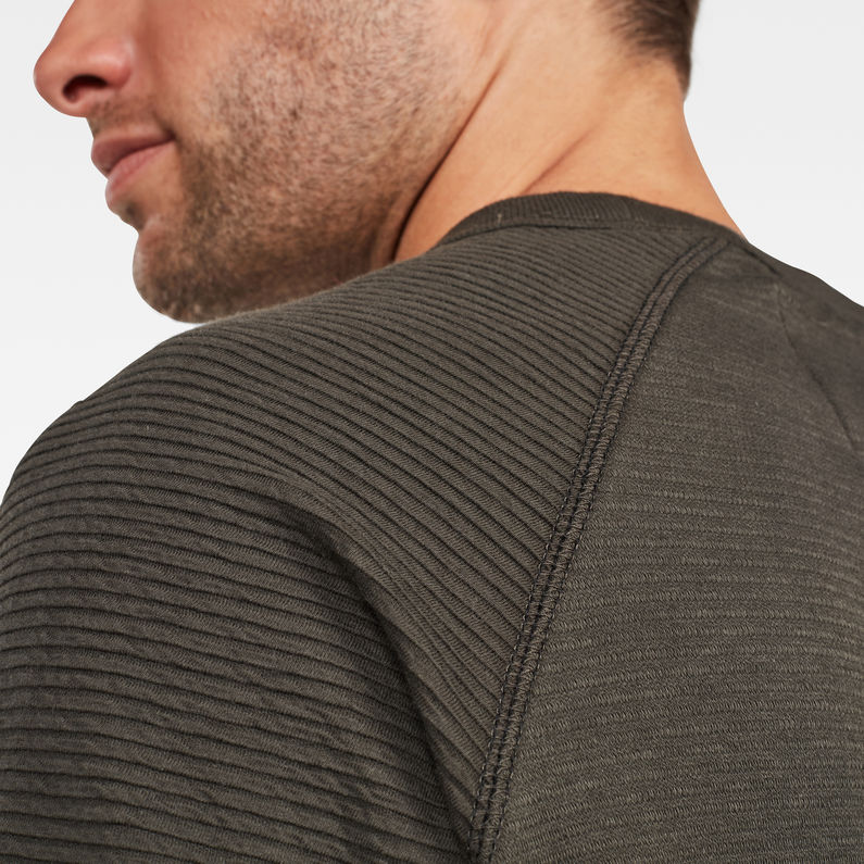 G-Star RAW® Haut Jirgi Gris detail shot