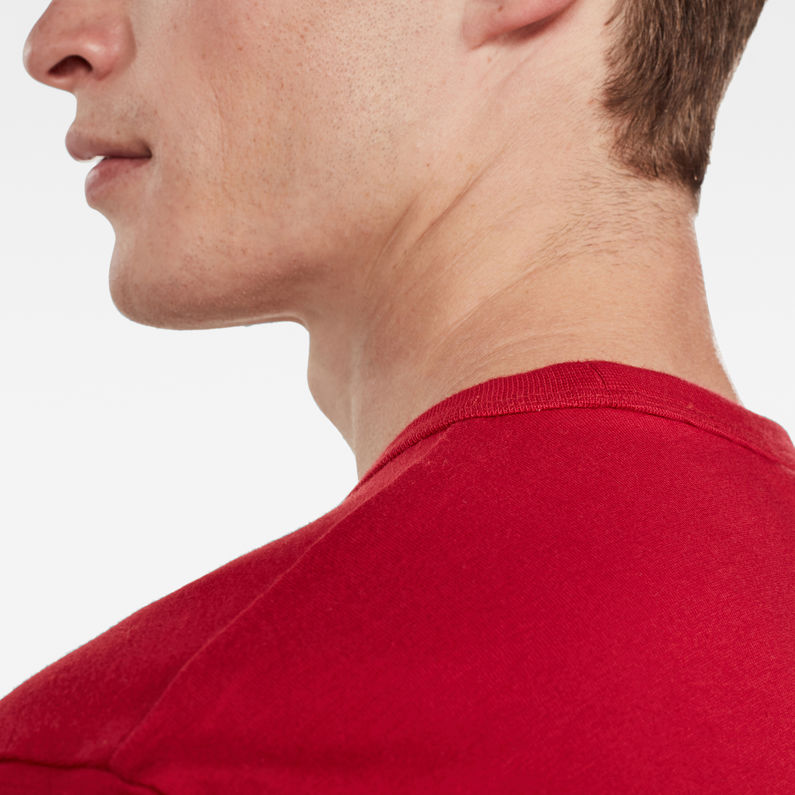 G-Star RAW® Straight Round Neck T-Shirt Red detail shot