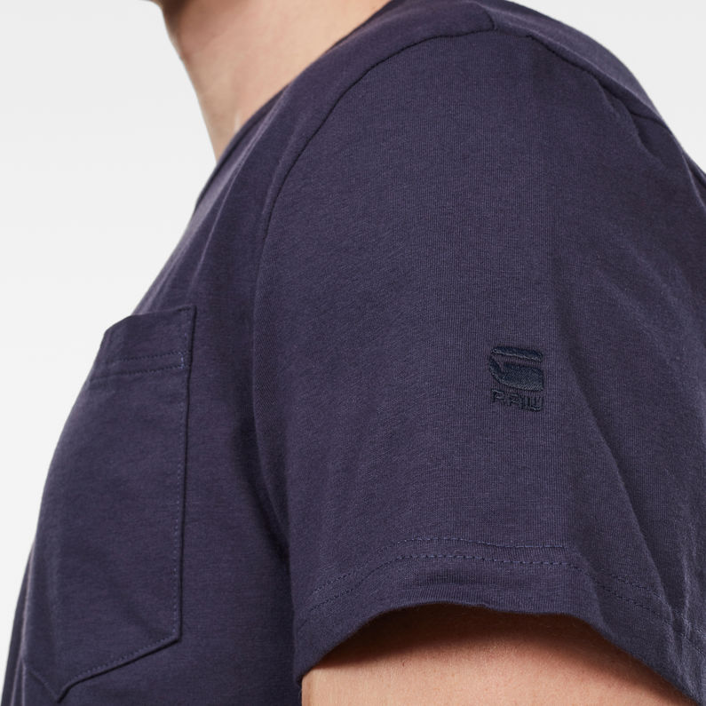 G-Star RAW® Straight Round Pocket T-Shirt Dark blue detail shot
