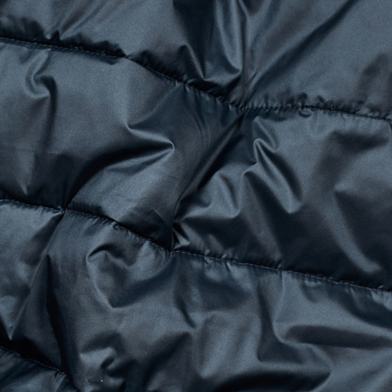 G-Star RAW® Attacc Quilted Jacke Mittelblau fabric shot