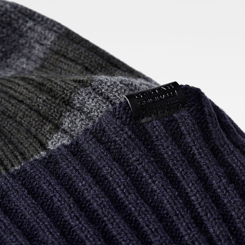 G-STAR® Xemy Beanie Dark blue detail shot buckle