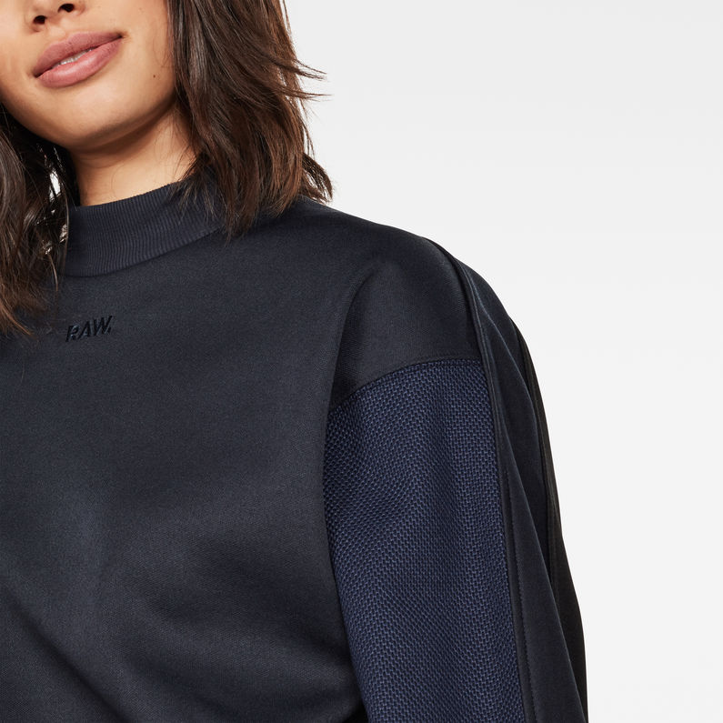 G-STAR® Pleat Loose Collar Sweater Dark blue detail shot