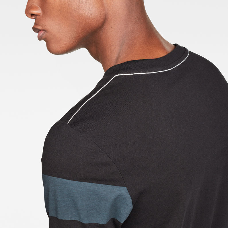 G-Star RAW® T-Shirt Graphic 13 Slim Noir detail shot