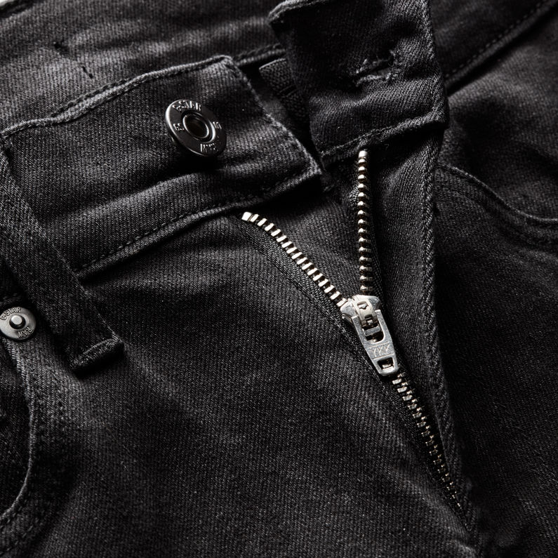 G-Star RAW® 3301 Slim Shorts Black detail shot buckle