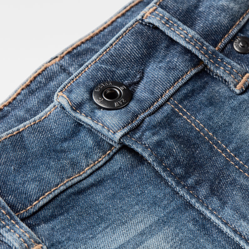 G-Star RAW® 3301 Slim Shorts ダークブルー detail shot buckle
