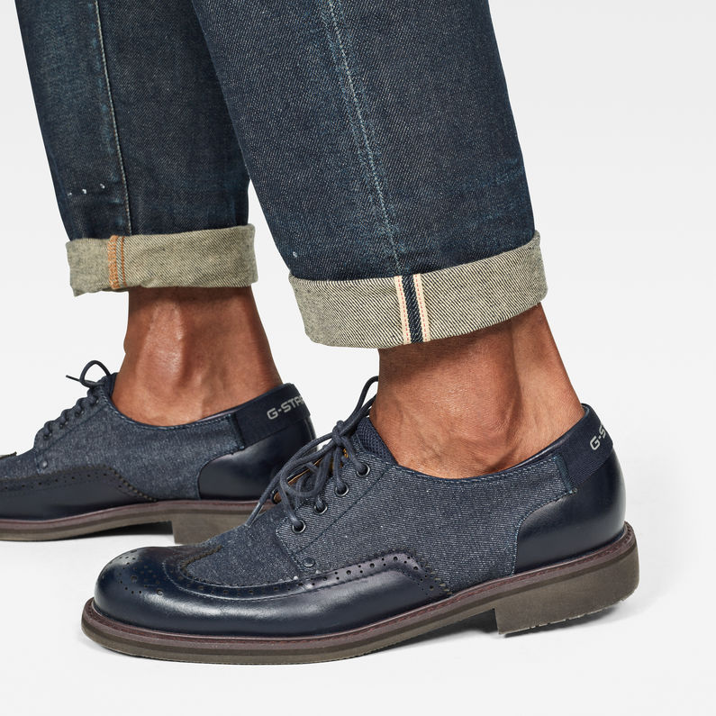 G-STAR® Morry Relaxed Tapered Selvedge Jeans Dunkelblau detail shot