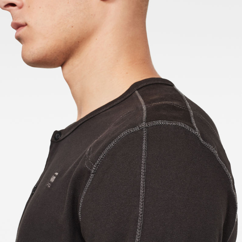 G-Star RAW® Blast Granddad T-Shirt Black detail shot