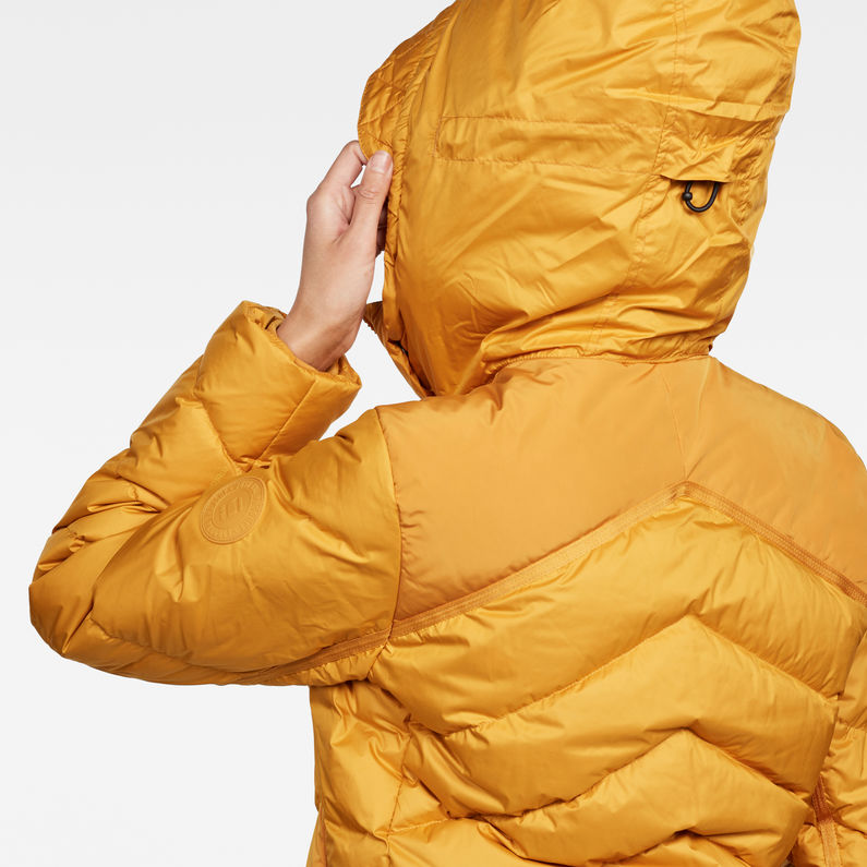 G-Star RAW® Abrigo Whistler Slim Down Long Amarillo detail shot