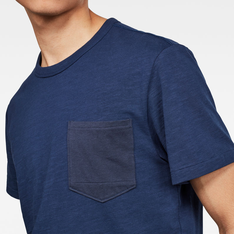 G-Star RAW® T-shirt Contrast Pocket Bleu foncé detail shot