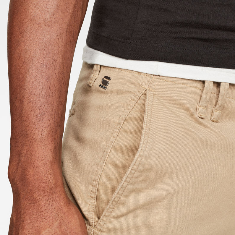G-STAR® Bronson Straight Shorts Braun detail shot