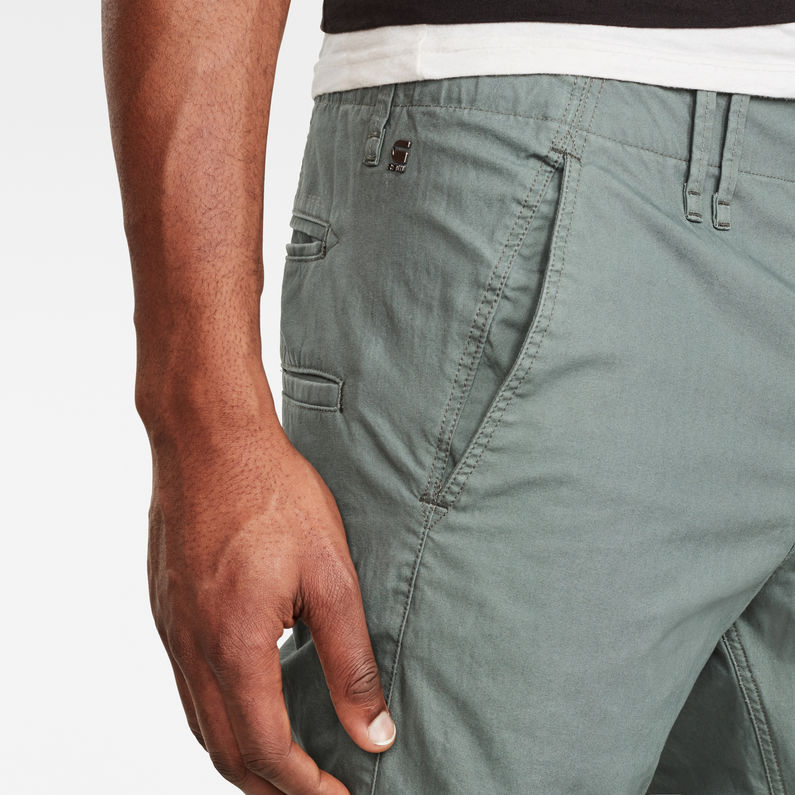 G-Star RAW® Vetar Cuffed Slim Chino Green detail shot