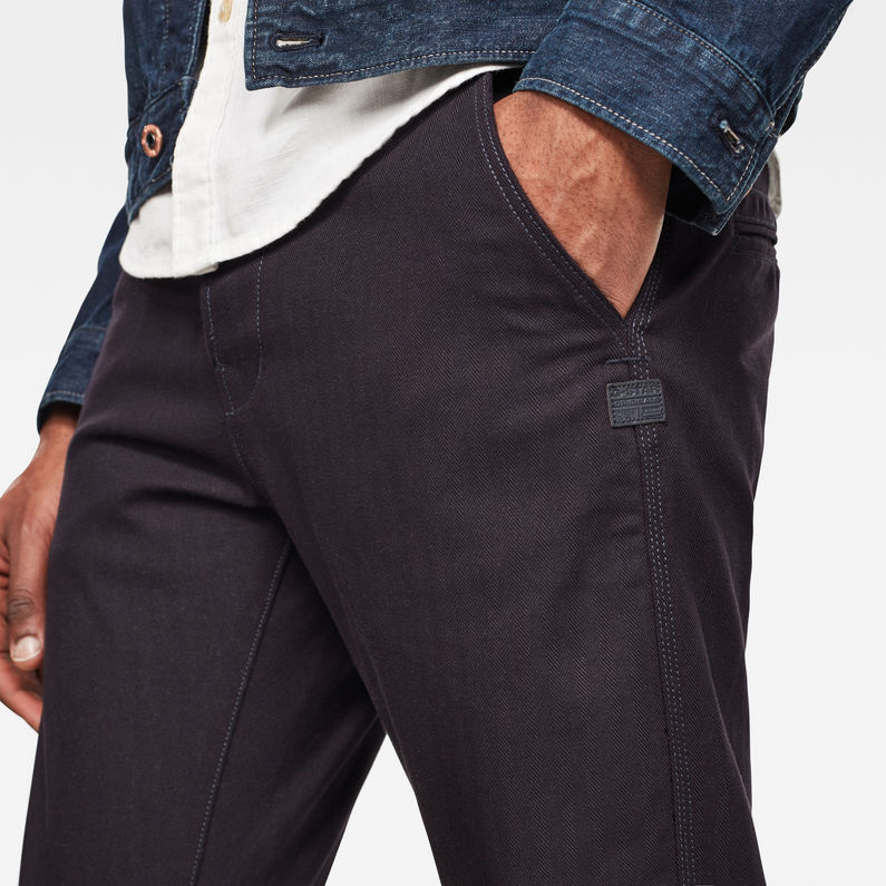 G-Star RAW® Pantalon chino Loic Relaxed Tapered Bleu foncé detail shot