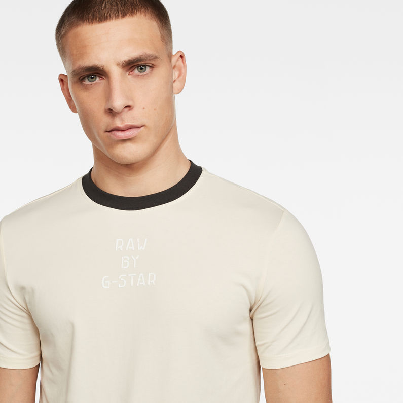G-Star RAW® Text GR Slim T-Shirt Beige detail shot