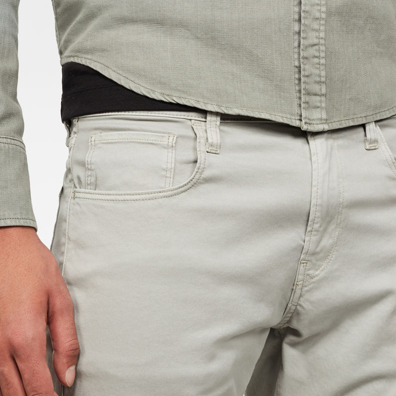 G-STAR® 3301 Slim Shorts Green detail shot buckle