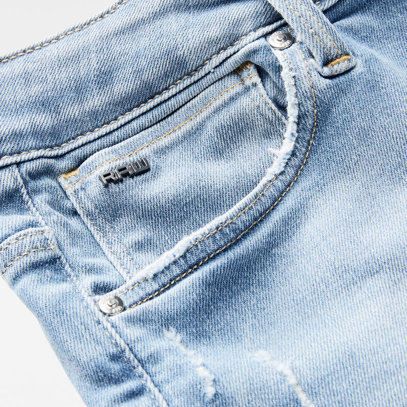 G-Star RAW® Arc Boyfriend Shorts Light blue detail shot buckle