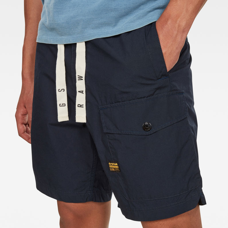 G-STAR® Front Pocket Sport Short Donkerblauw detail shot