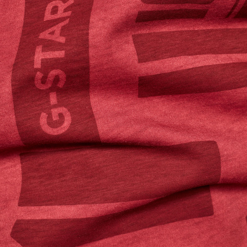 G-Star RAW® Badges Lash AOP T-Shirt Rood fabric shot