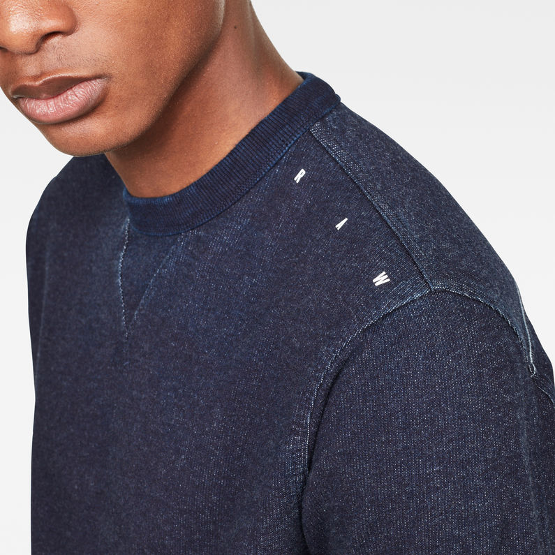 G-Star RAW® Indigo Washed Sweater Donkerblauw detail shot