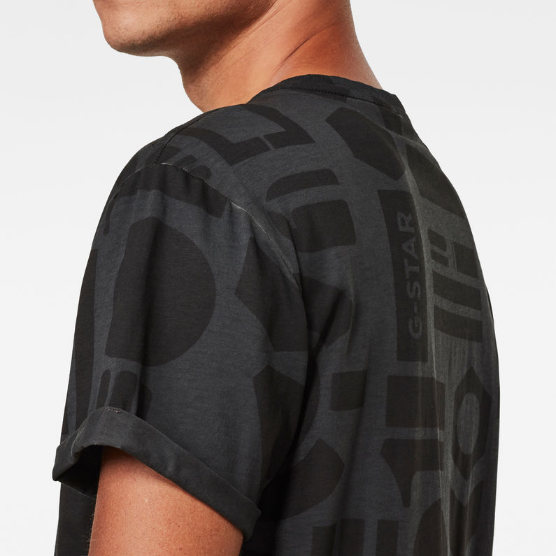 G-Star RAW® Badges Lash AOP T-Shirt Grijs detail shot