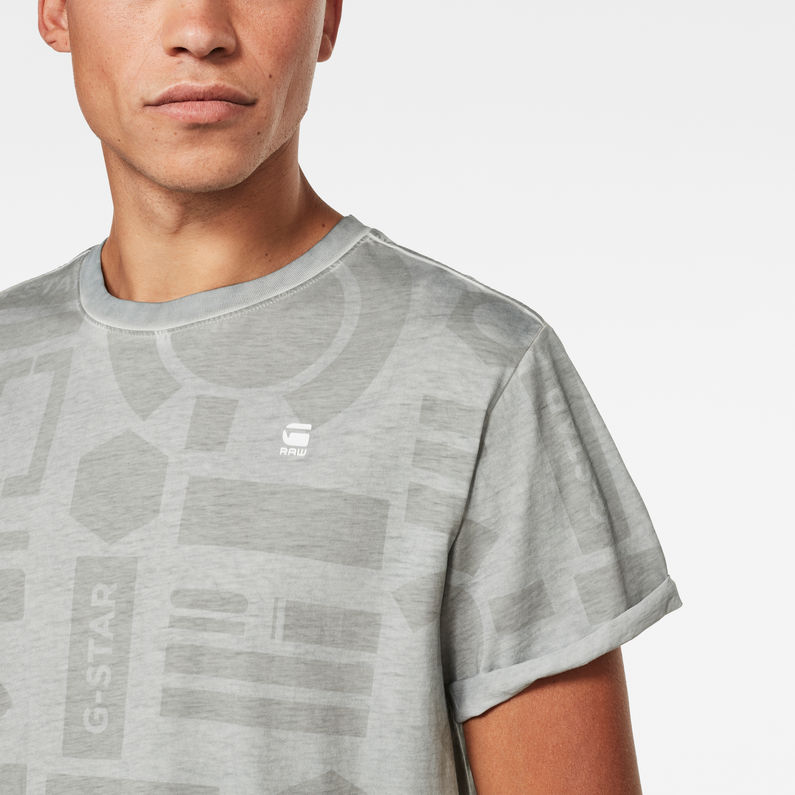 G-Star RAW® Badges Lash AOP T-Shirt Grey detail shot