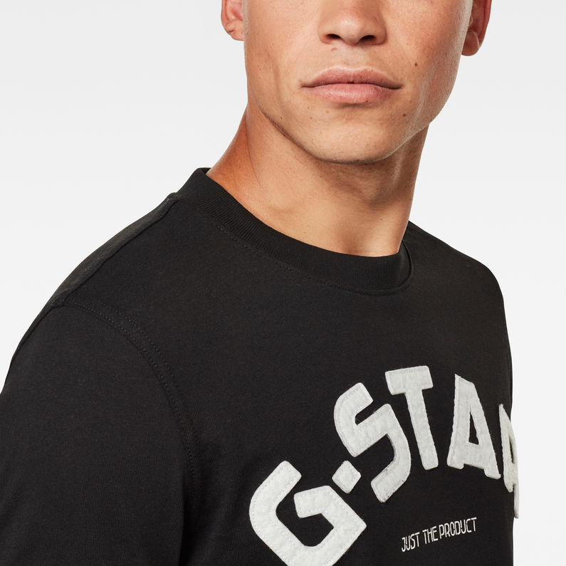 G-Star RAW® Felt Applique Logo Slim T-Shirt Schwarz detail shot