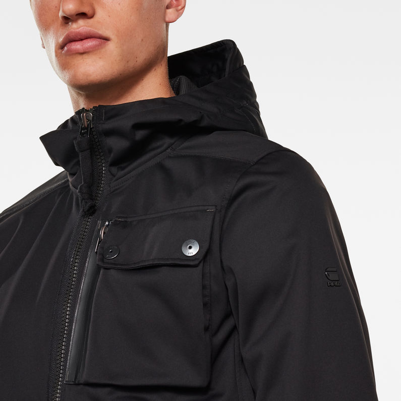 G-STAR® Utility Softshell Hooded Jack Zwart detail shot