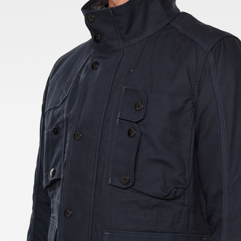 g-star-modular-2-in-1-hunting-field-jacket-dark-blue-detail-shot