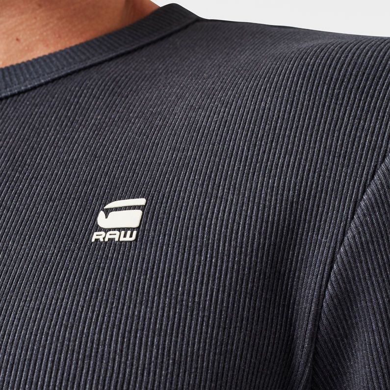 G-Star RAW® Plated Rib Slim Ringer T-Shirt Dunkelblau detail shot