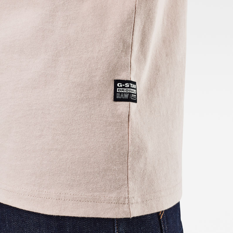 G-Star RAW® Badge Logo T-Shirt Roze detail shot