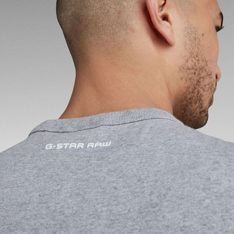 G-Star RAW® Badge Logo T-Shirt Gris