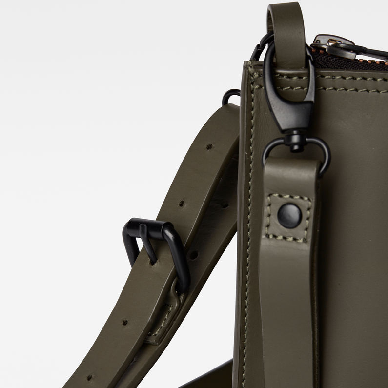 G-STAR® Leather Clutch Green inside view