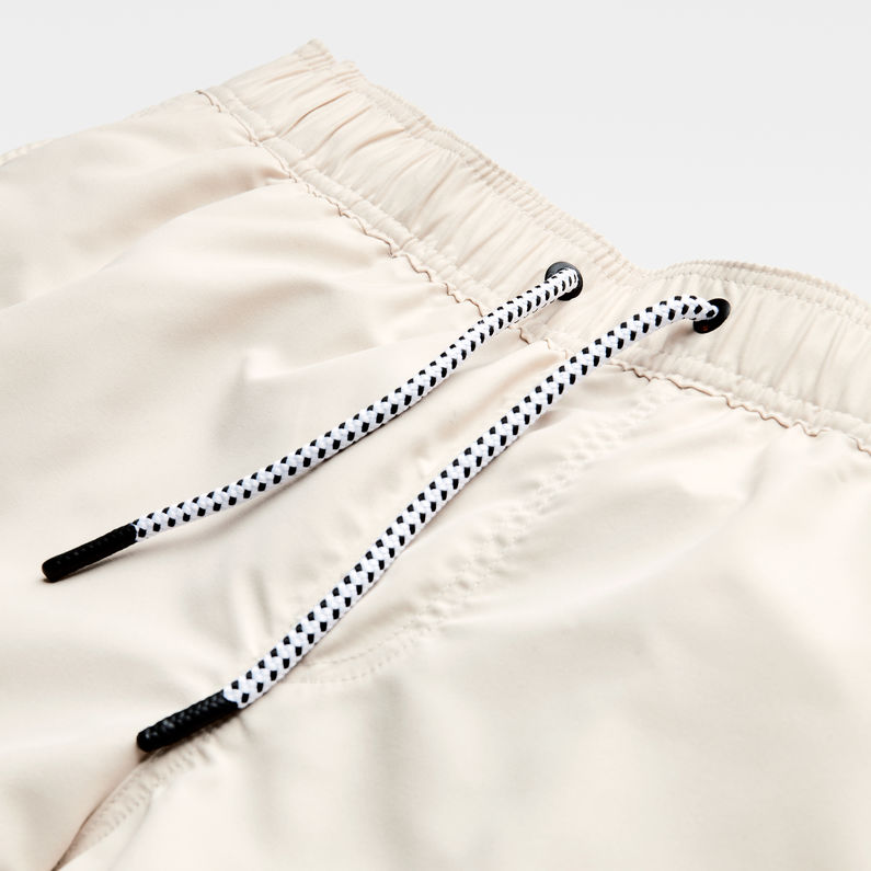 G-STAR® Bañador Dirik Raw Number Beige detail shot