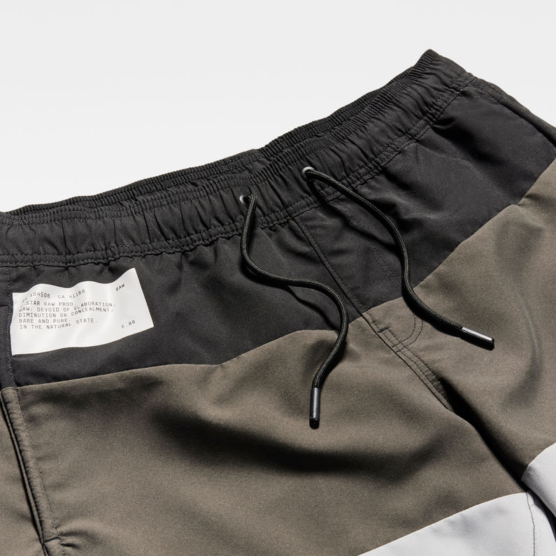G-STAR® Dirik Color Block Badeshorts Schwarz detail shot