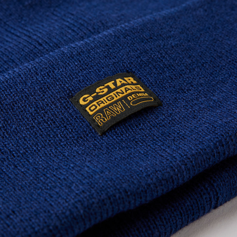 g-star-effo-long-beanie-medium-blue-detail-shot-buckle