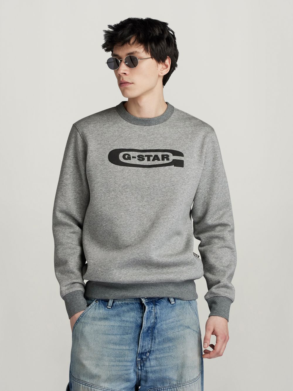 School sweatshirts with logo outlet