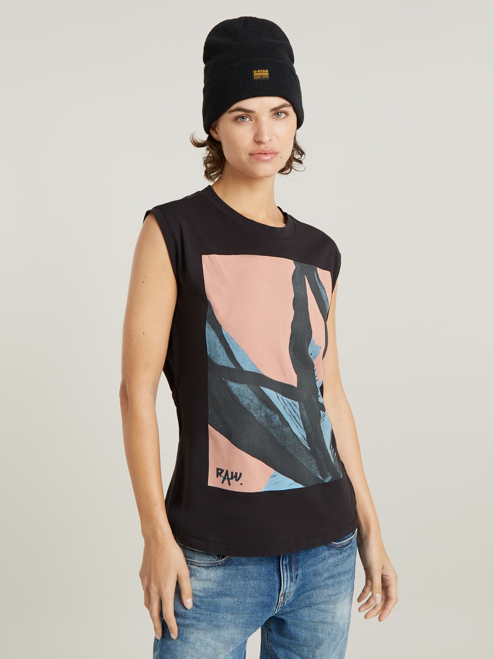 Sleeveless t shirts with cap on sale