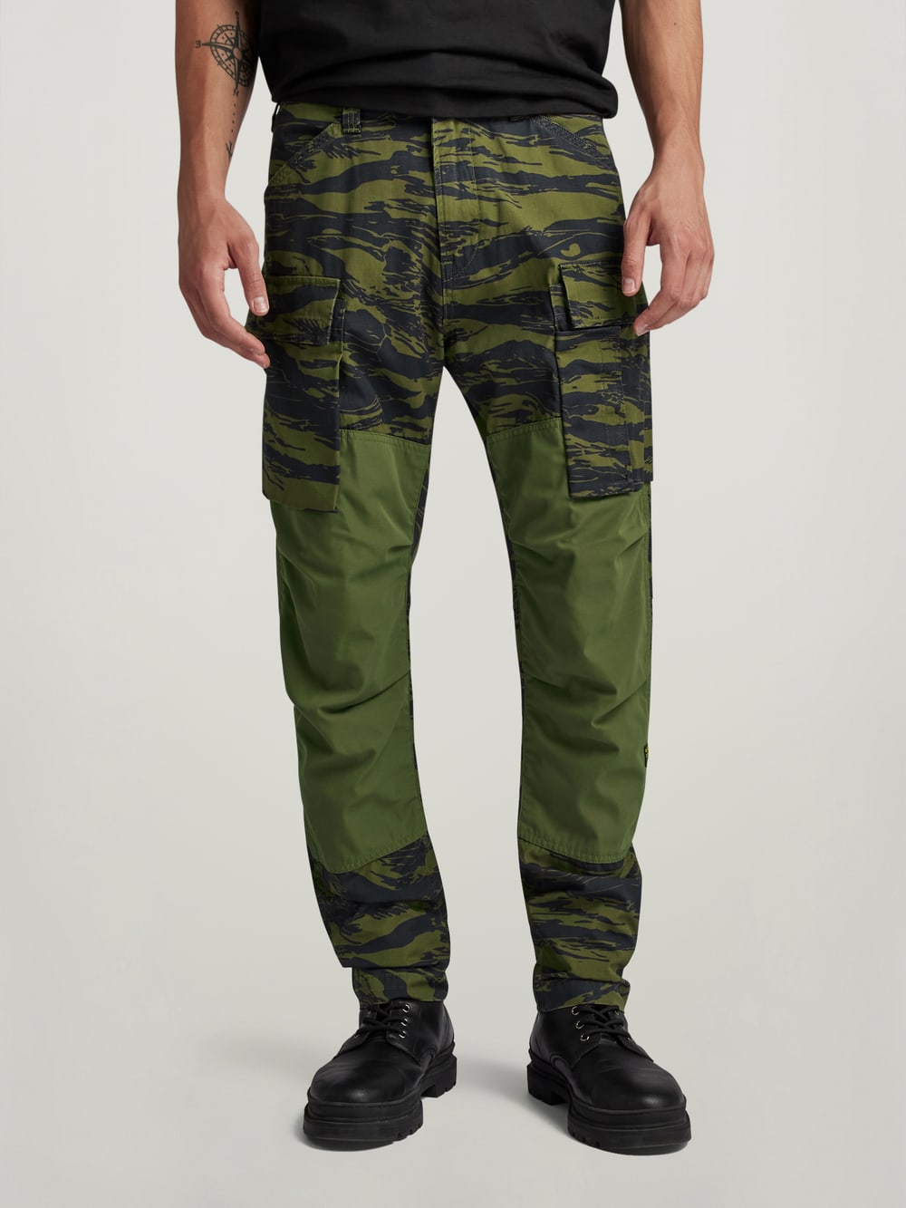 Festival camo pants top