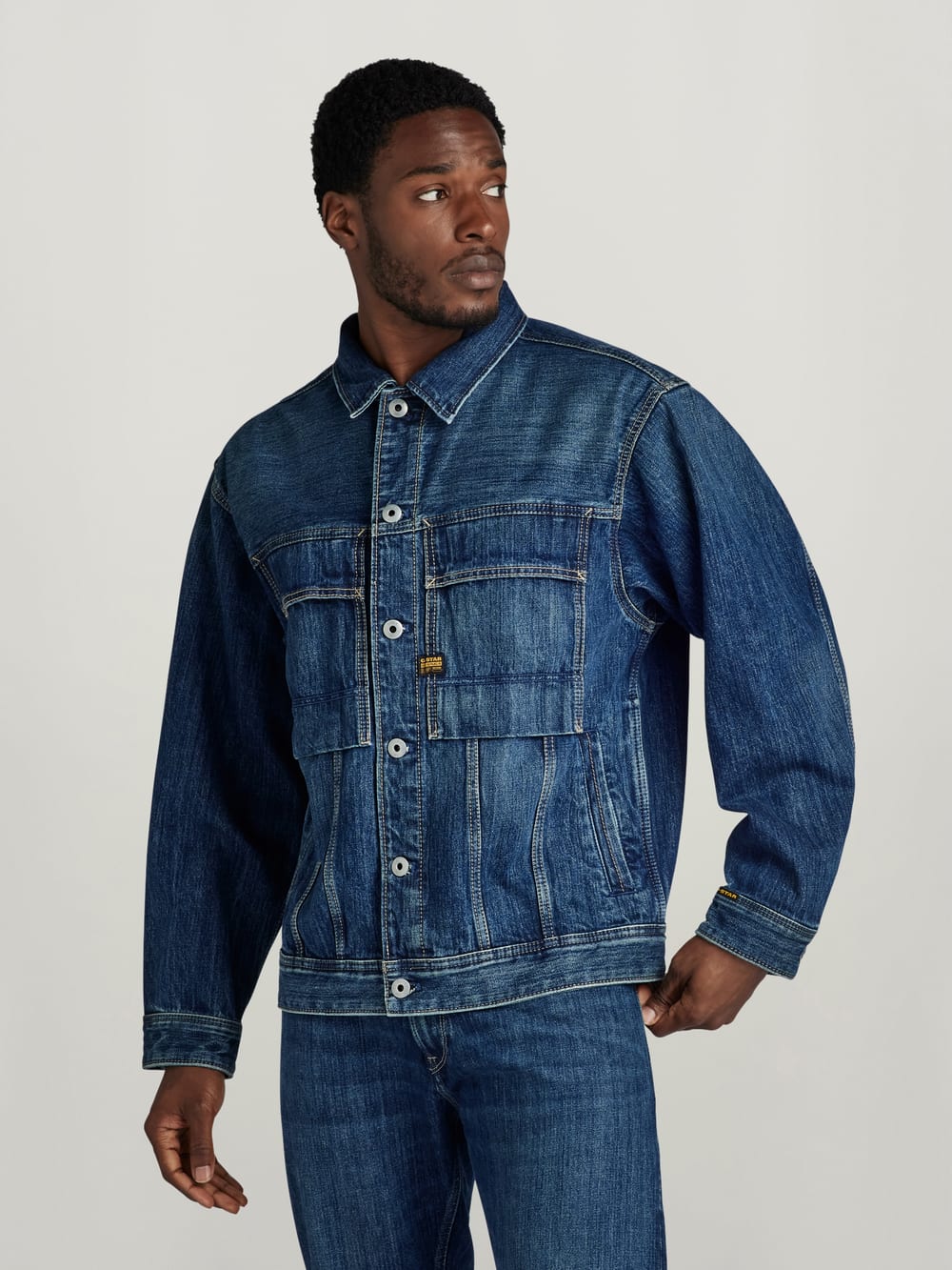 Jean jacket w jeans 2025