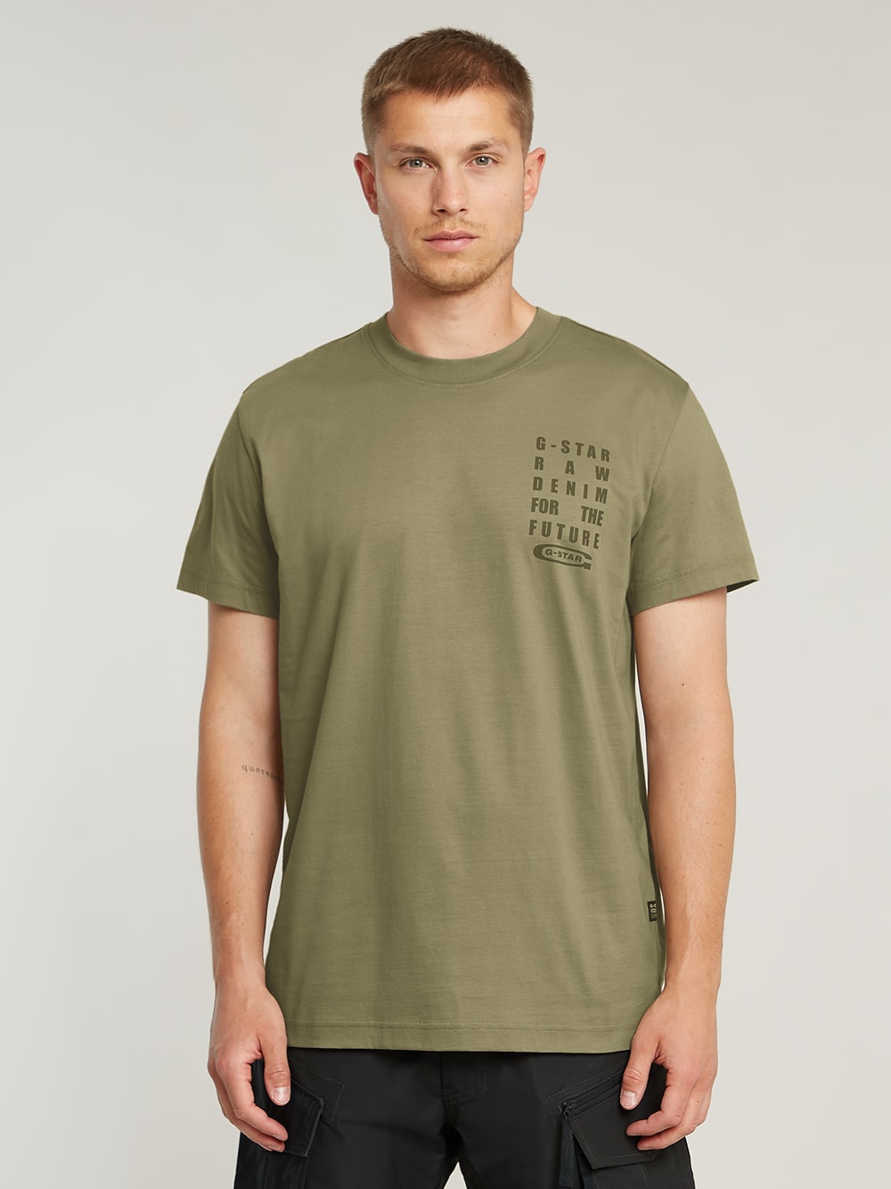 送料込★G-Star★Wash Ao Tシャツ セール】UNISEX BOXY BASE T-SHIRT/ワンポイント/ロゴ/ユニ