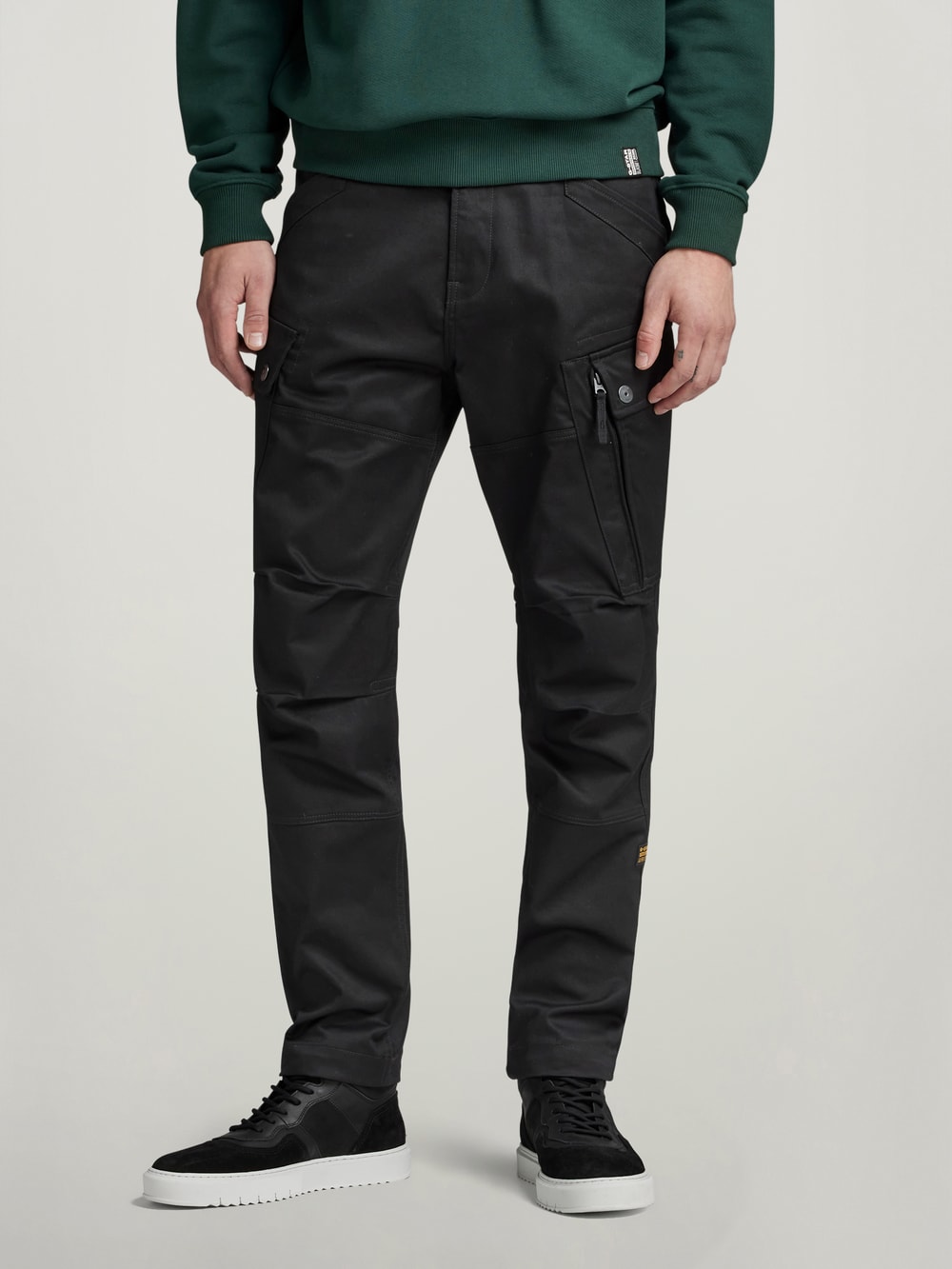 Zip cargo hose clearance
